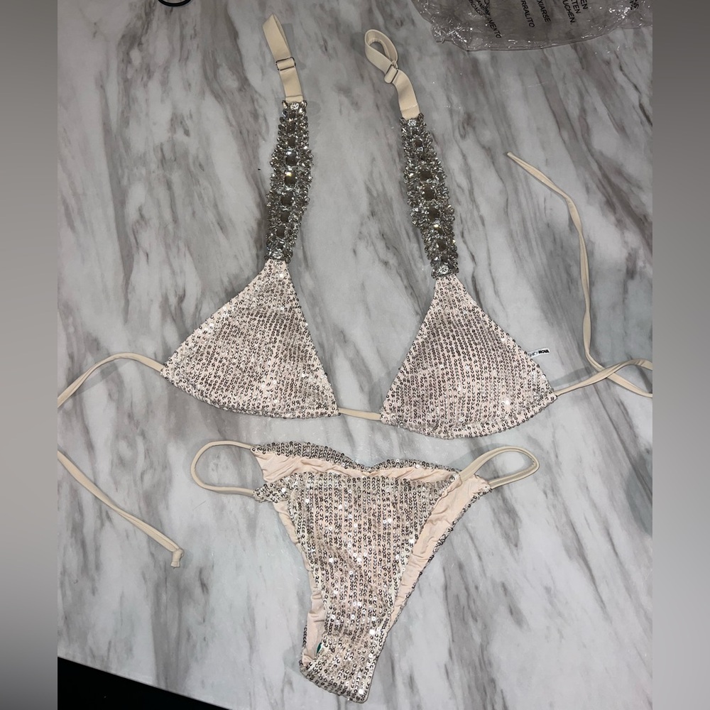 Fashion Nova Silver and Cream Bikini